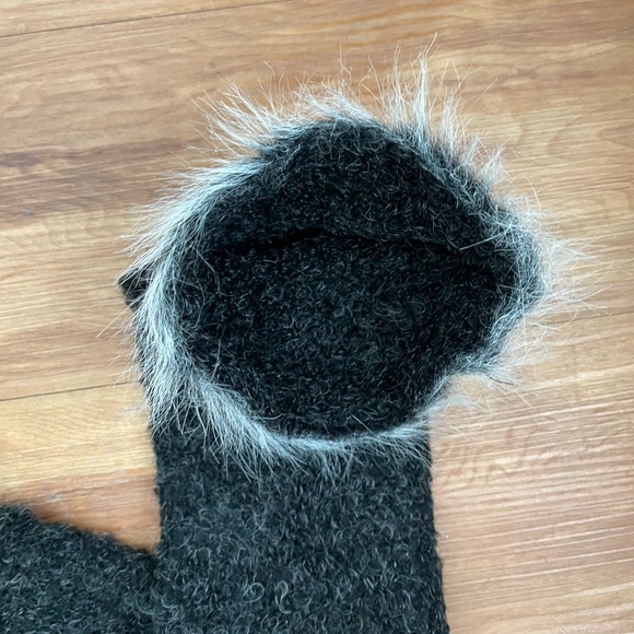 90’s Vintage Bebe Hoodie Faux Fur Bell Sleeve Trim Sweater Large - Picture 4 of 9